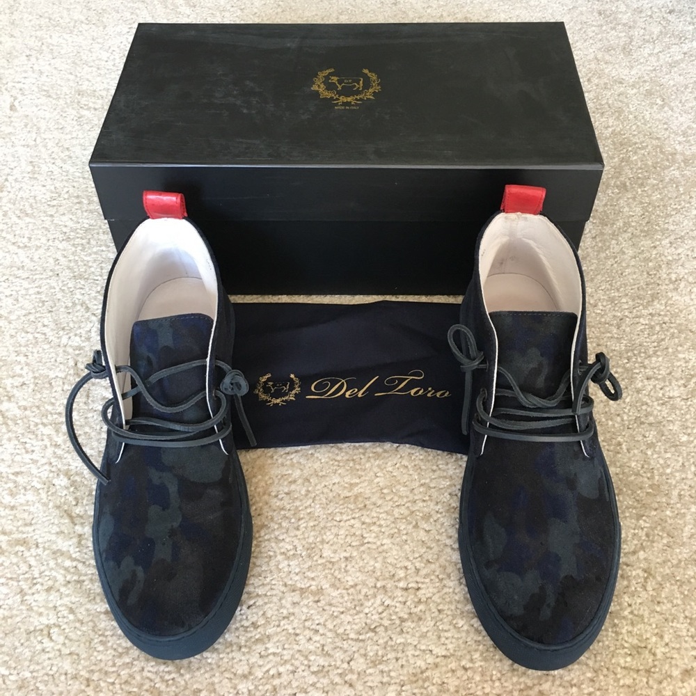 Del Toro Navy Blue Camo Alto Chukka Sneakers