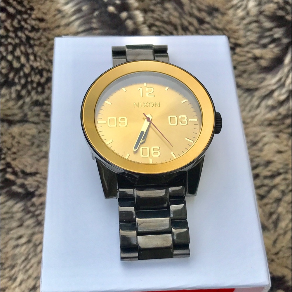 Nixon Corporal SS watch in black and gold