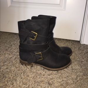 Cute black boots perfect for fall! 🍂🍁