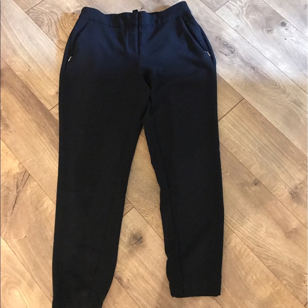 Size 6 tapered ankle pants
