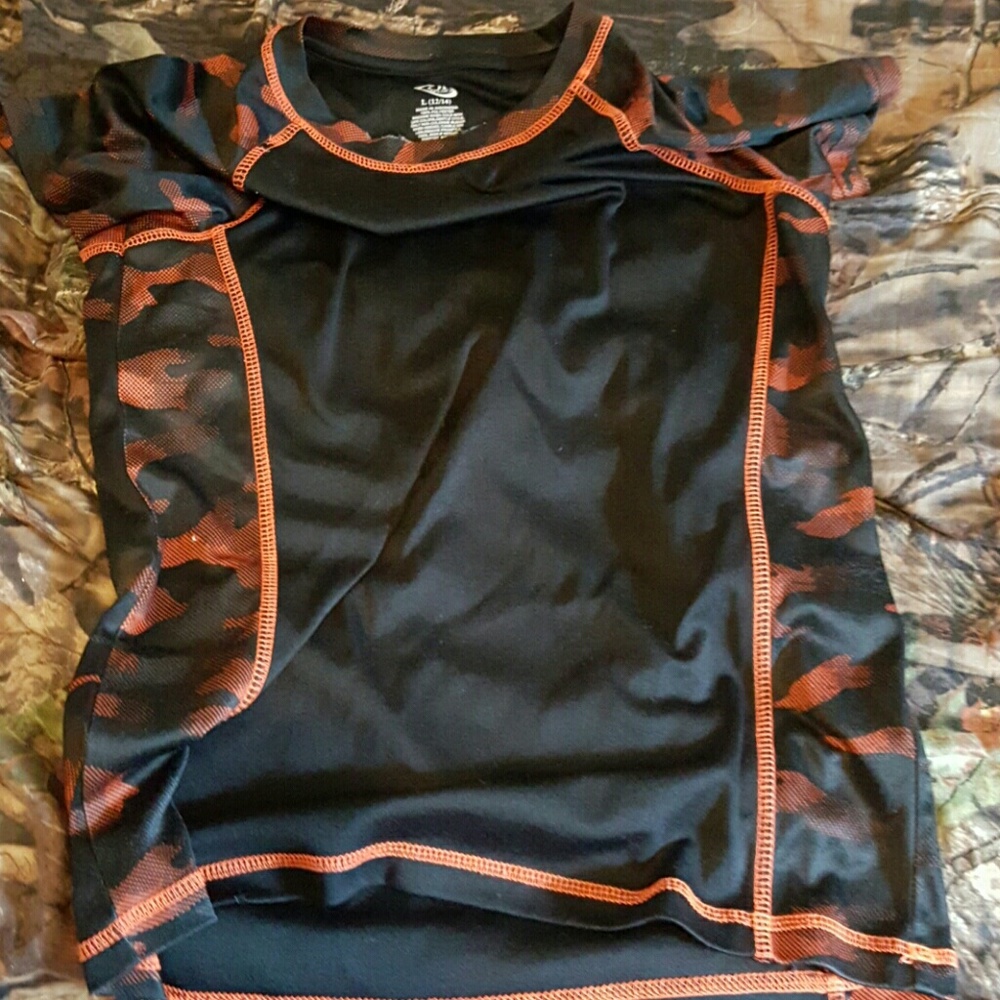 shirts - Picture 4 of 8