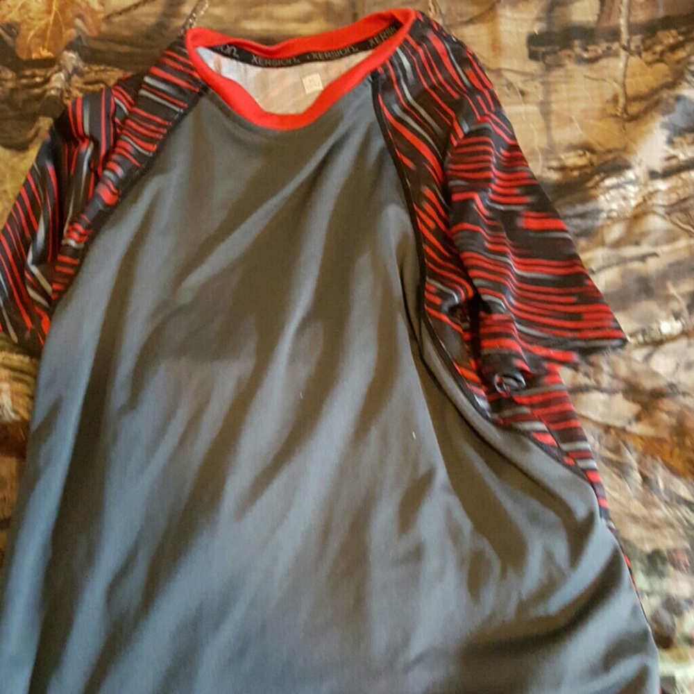 shirts - Picture 6 of 8
