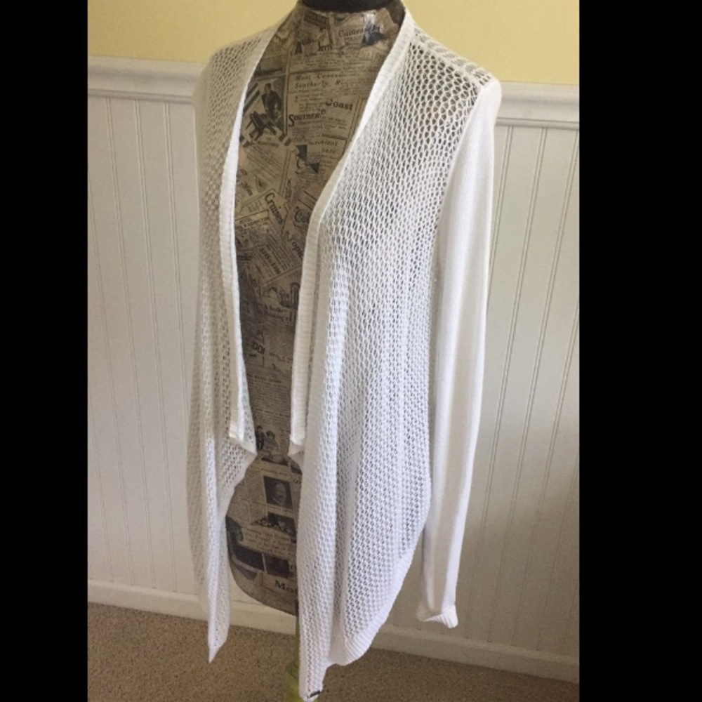 Abercrombie & Fitch White Sweater