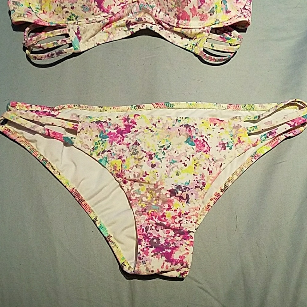 Victoria secret bikini bottom S