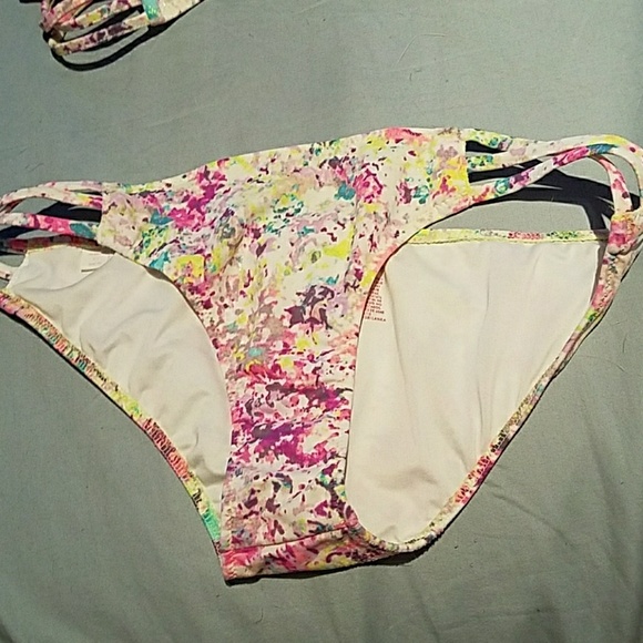 Victoria secret bikini bottom S - Picture 2 of 3