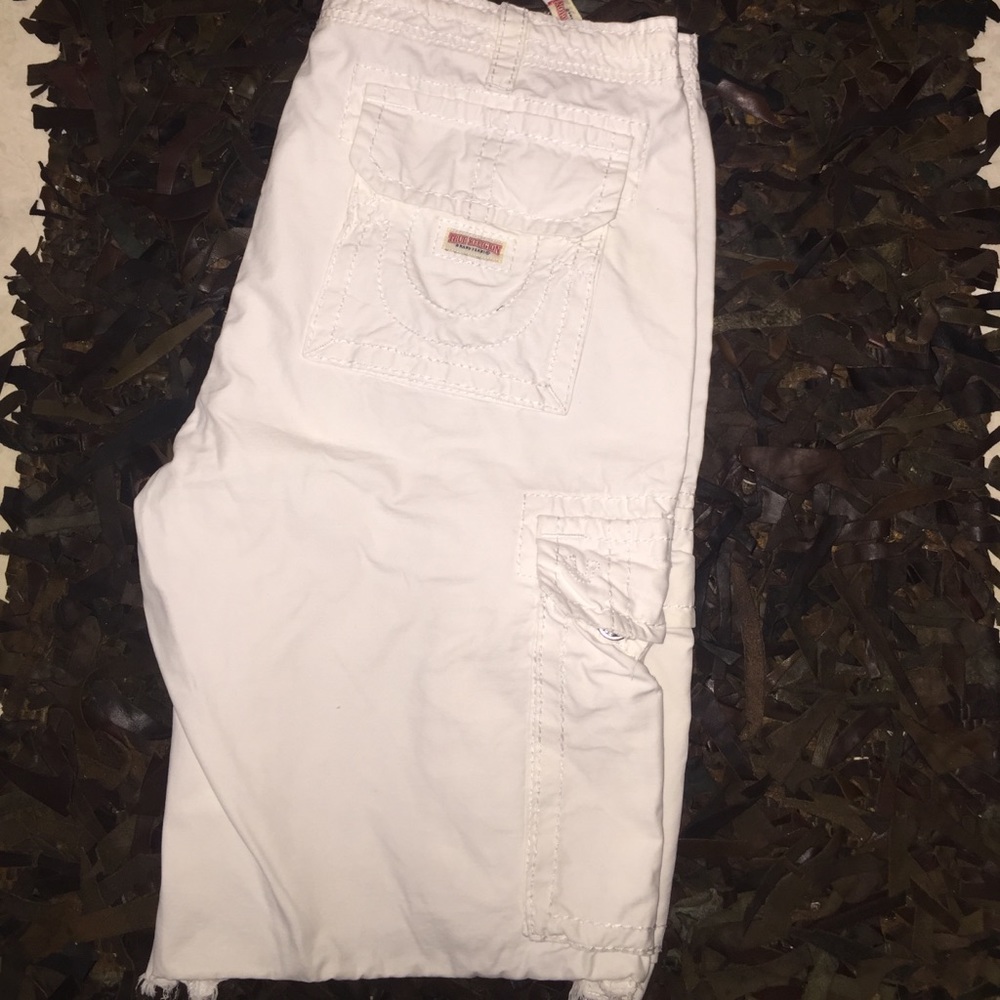 Men's white True Religion cargo short