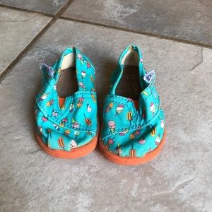 Toddler toms