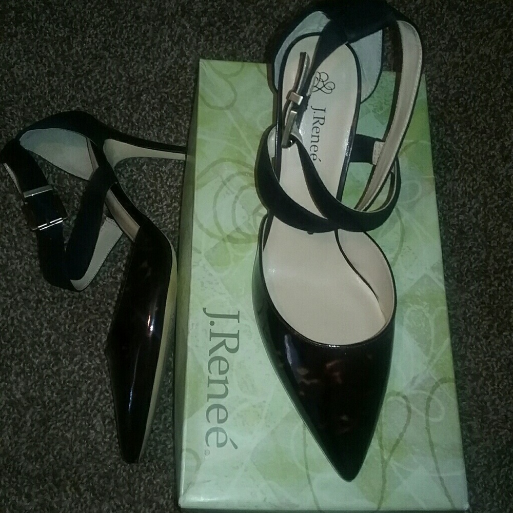 J.Renee - Picture 3 of 5