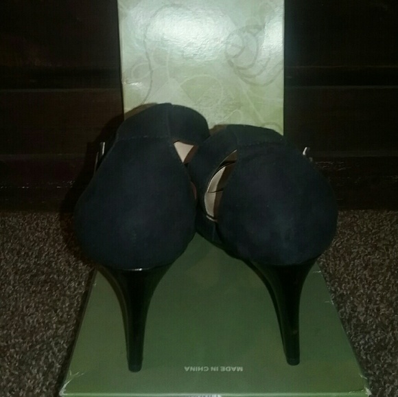 J.Renee - Picture 2 of 5