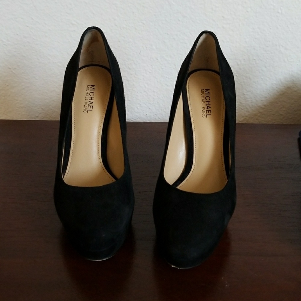 Michael Kors Black Suede Sabrina Pump