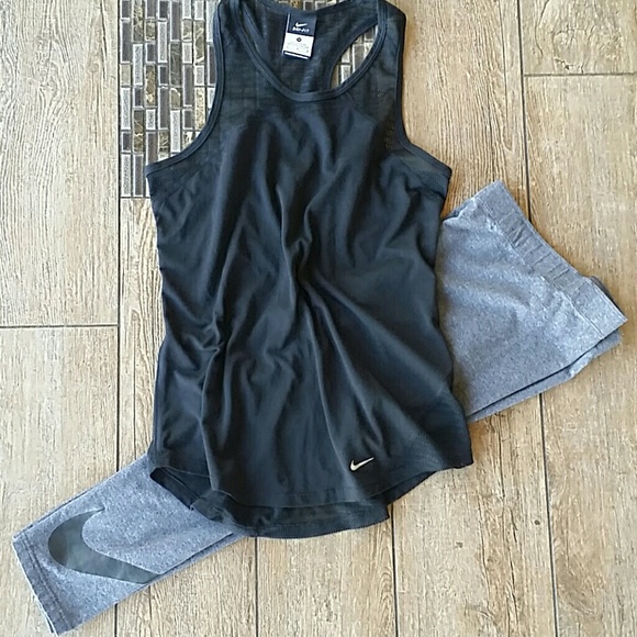 Nike Pants - NIKE GRAY CROPPED PANTS