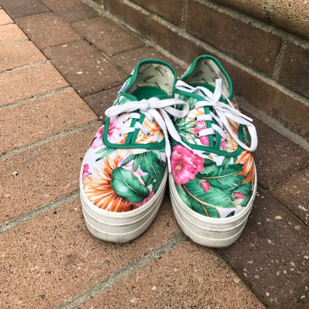 Victoria platform floral print sneakers
