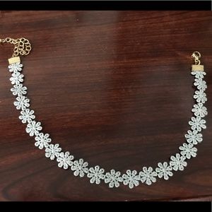 Gray Daisy choker necklace