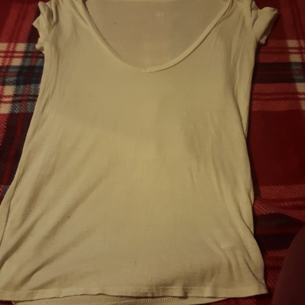 🌺Super soft wet seal v neck🌺