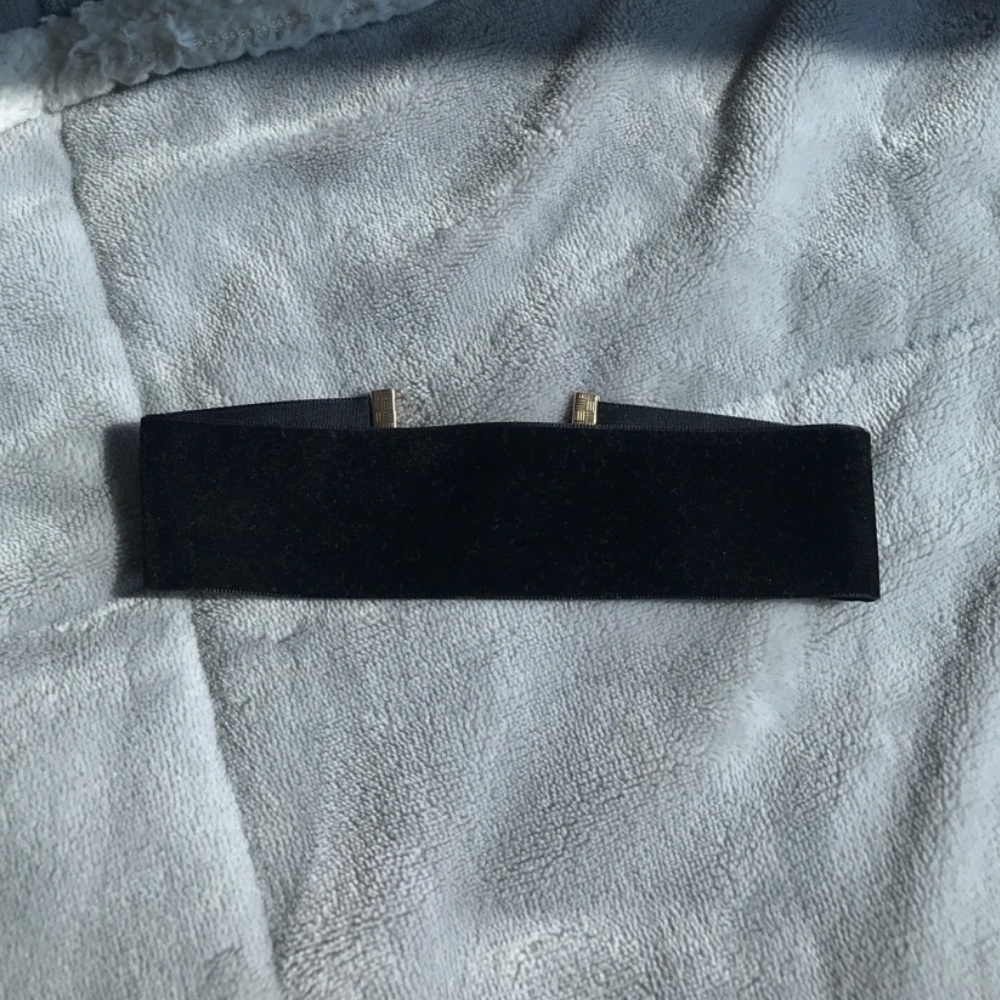 Black Velvet Choker 🖤