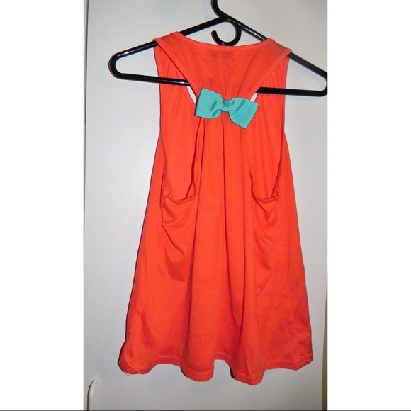 Top - Picture 2 of 2