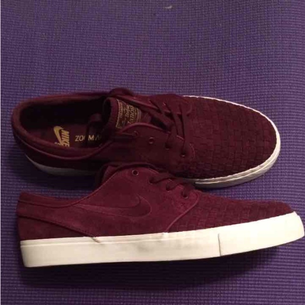 Burgundy Suede Nike SB Zoom Air