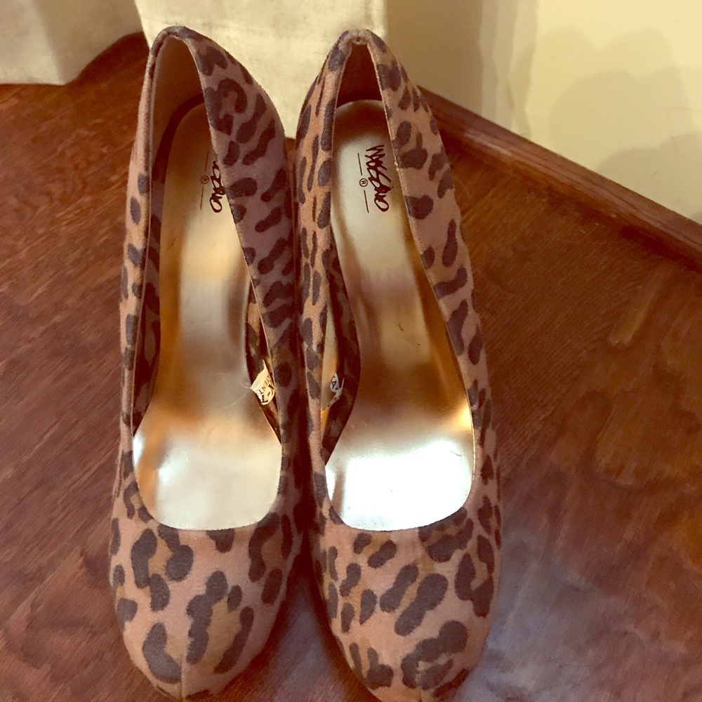 Mossimo leopard heels