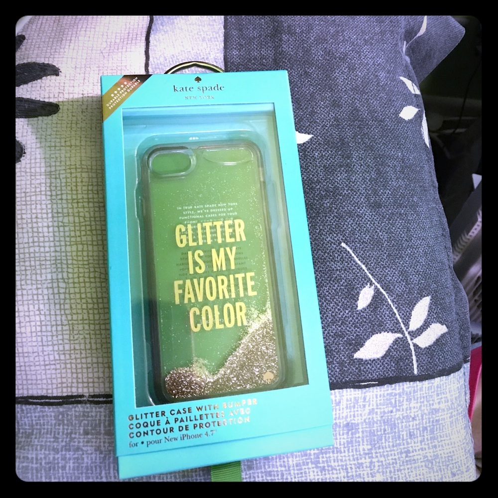 Kate Spade iPhone 7 phone case.