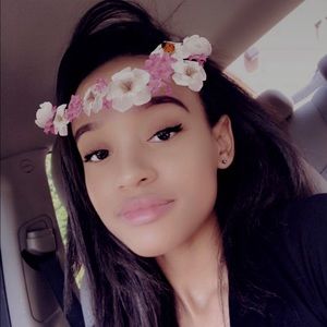 Meet your Posher, Desiree