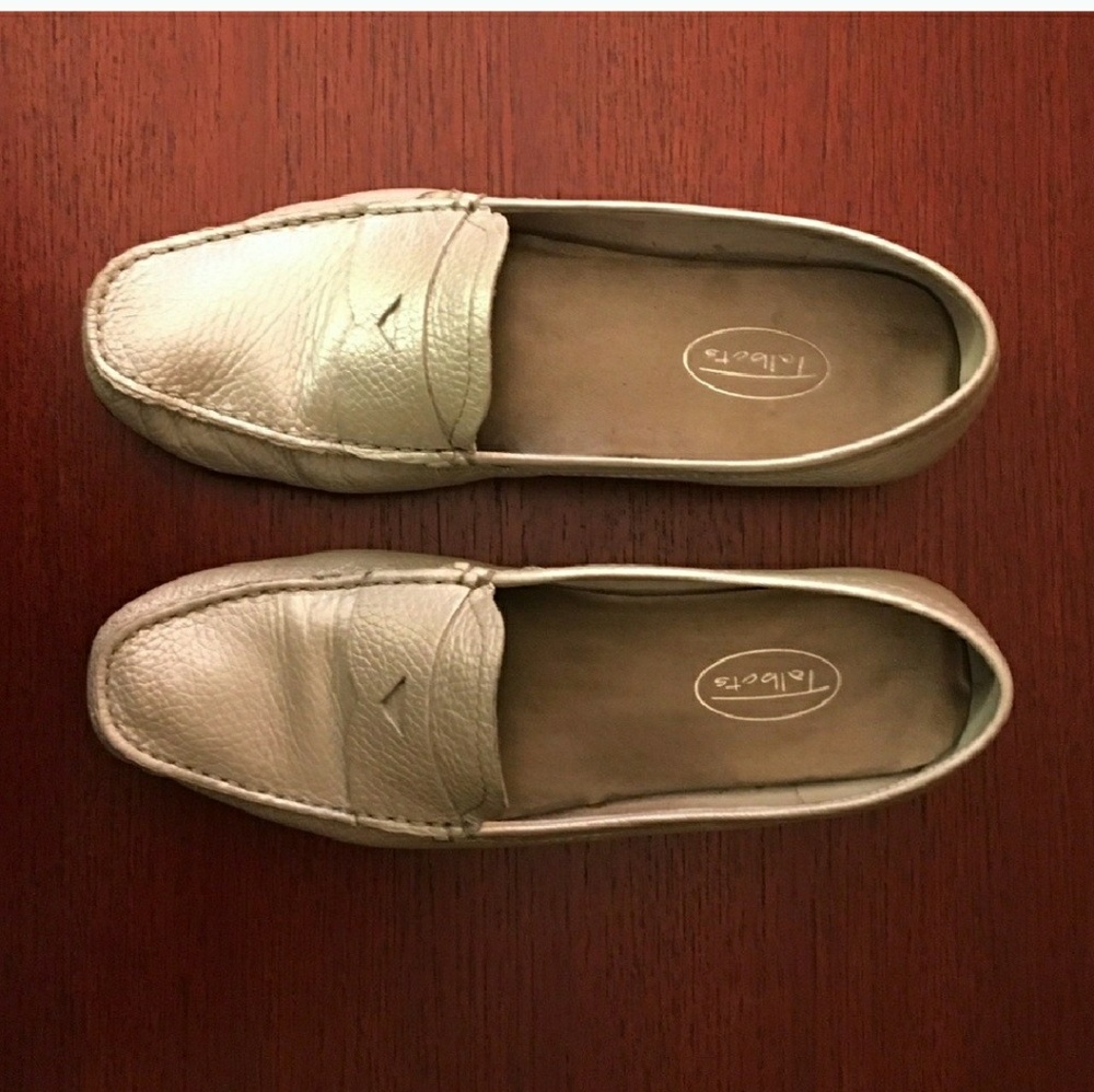 Silver pebble leather loafers