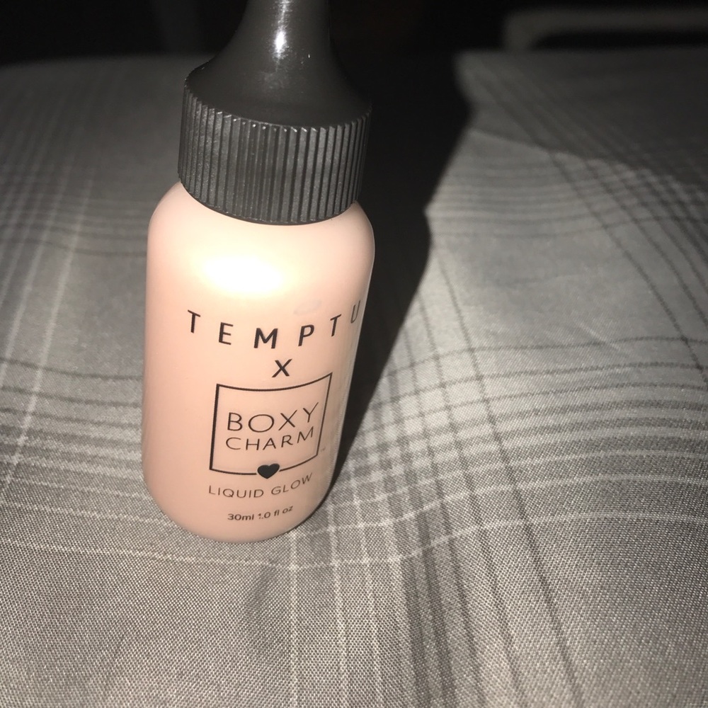 Temptu liquid glow