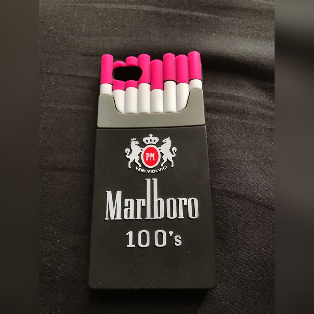 Marlboro cigarettes case