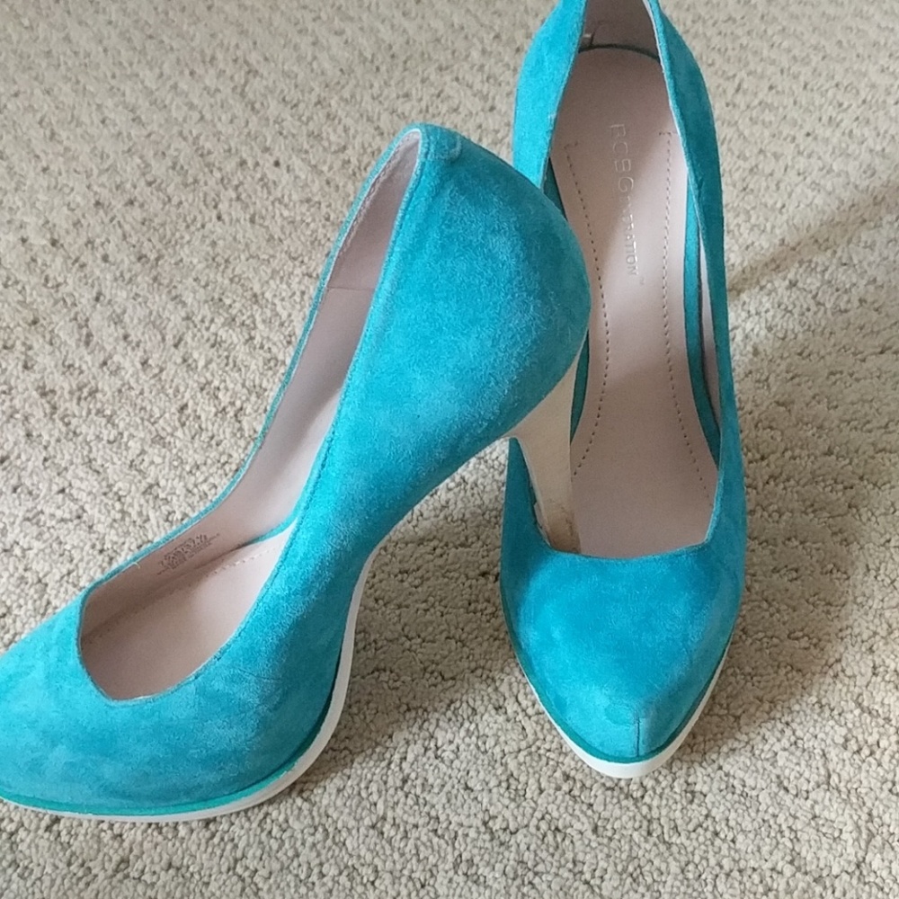 BCBG heels new