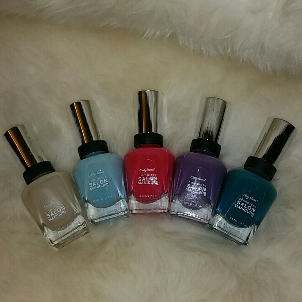 Moving sale! 5 Sally Hansen Nail Polish