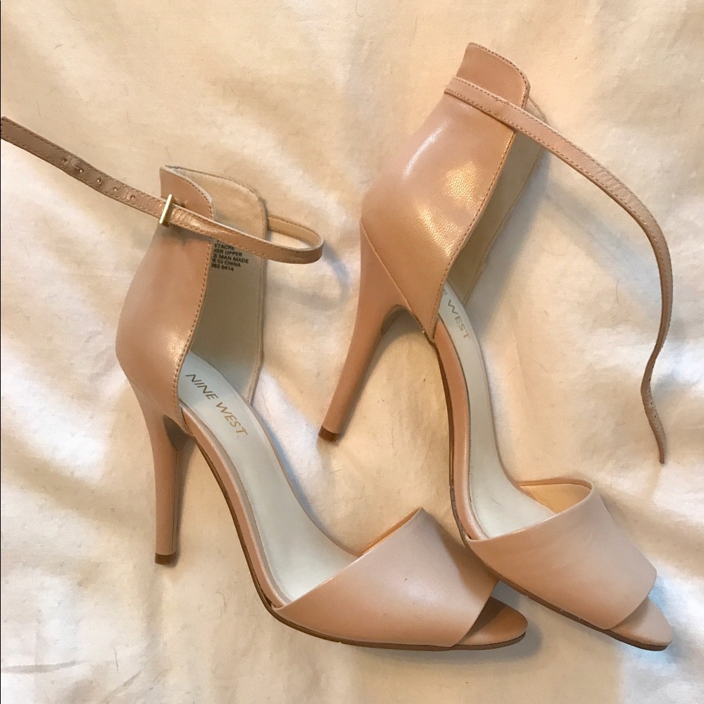 Nine West Nude Leather Sandals