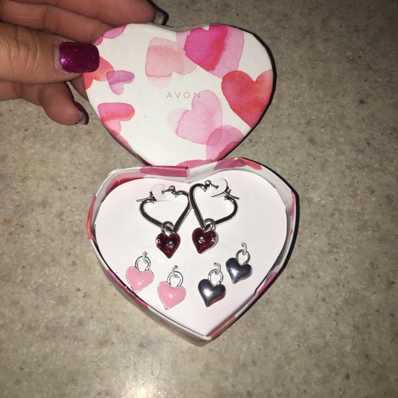 Avon Other - Heart shaped earrings