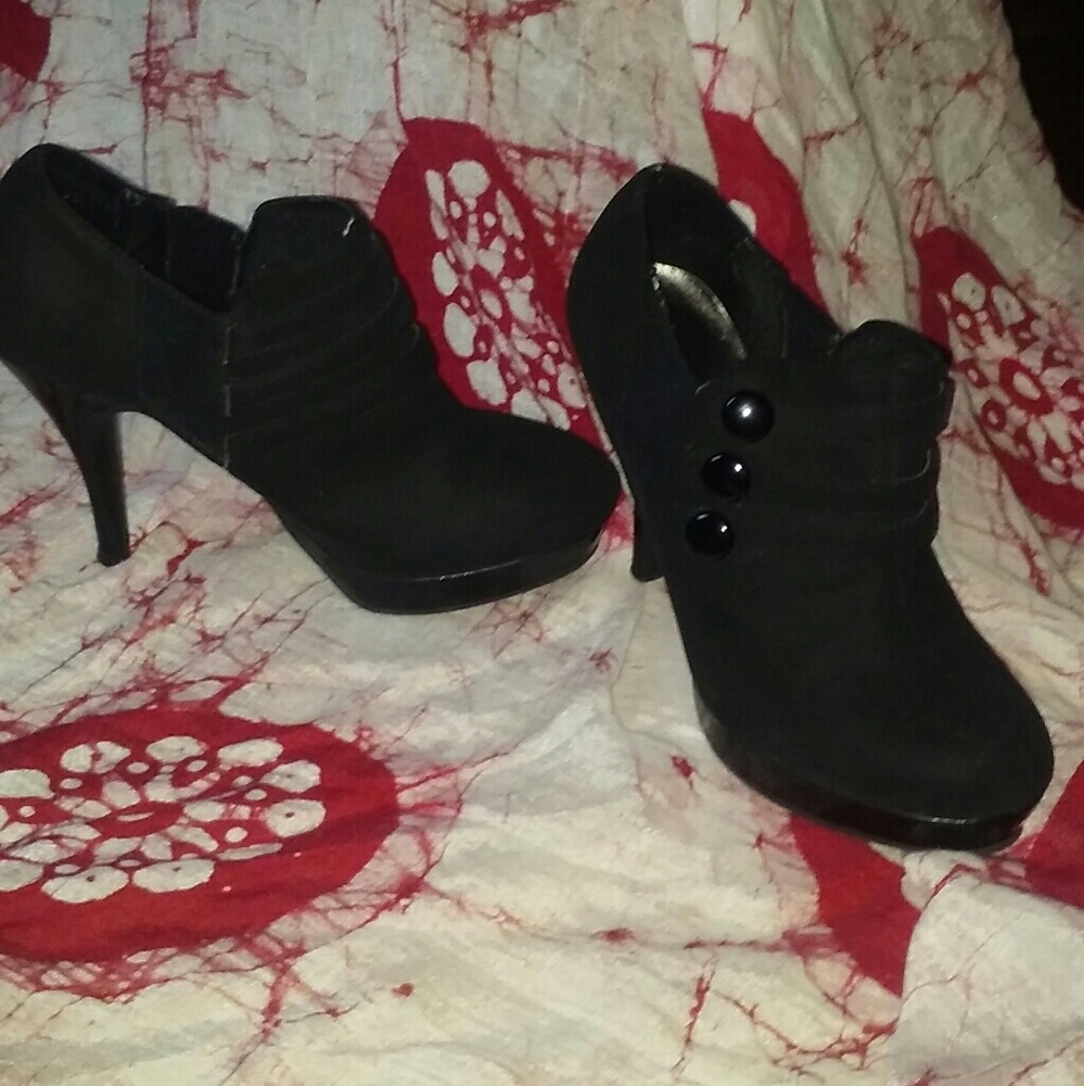 Black bootie anklets