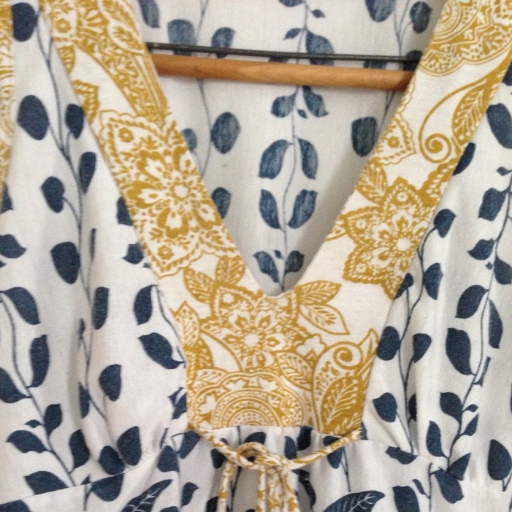 Tunic - Picture 3 of 9