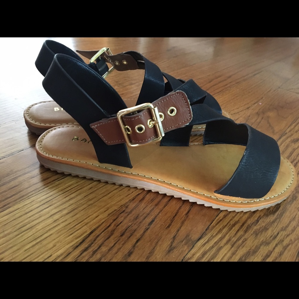 Bamboo black and tan sandals. Never worn! Size 6.