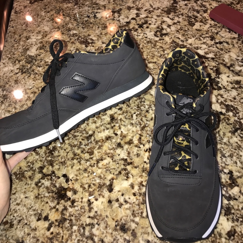 New Balance 501 shoes size 9!!