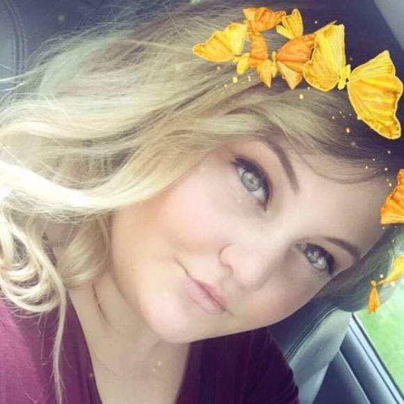 Meet your Posher, Carly - Picture 1 of 1