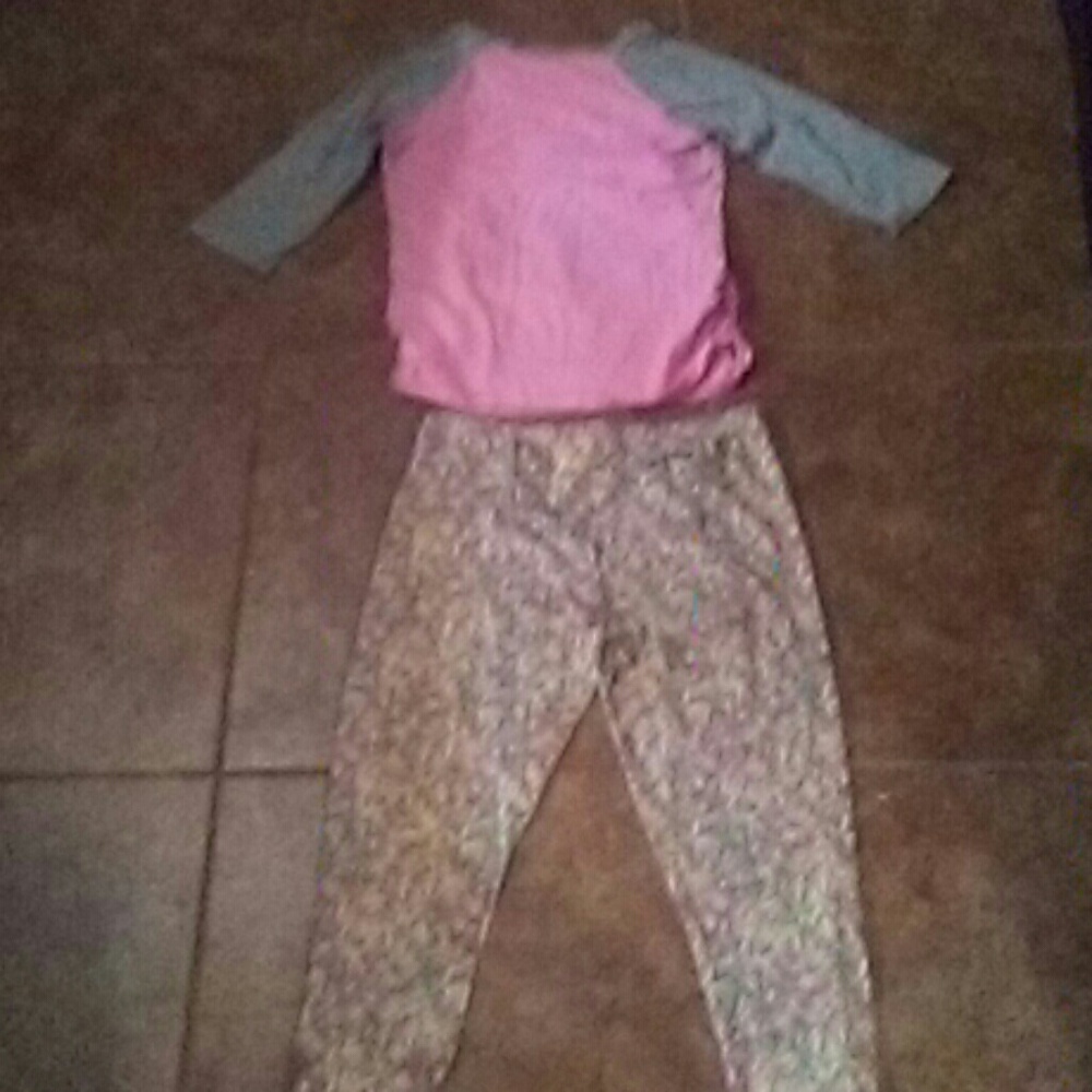 outfit - Picture 3 of 4