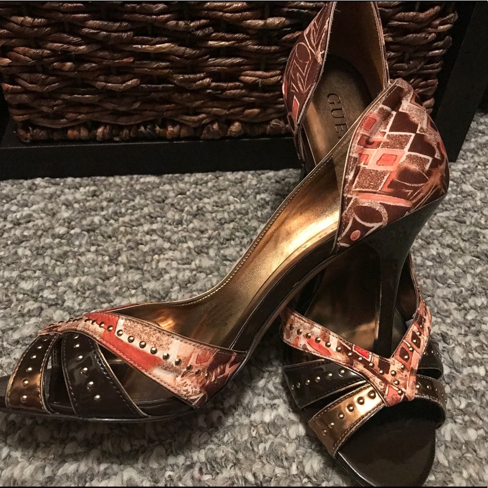 Guess Heels NWOT super cute!!