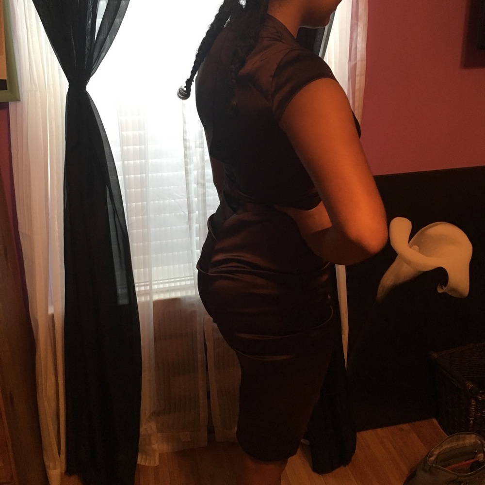 Brown formal dress - Picture 3 of 3