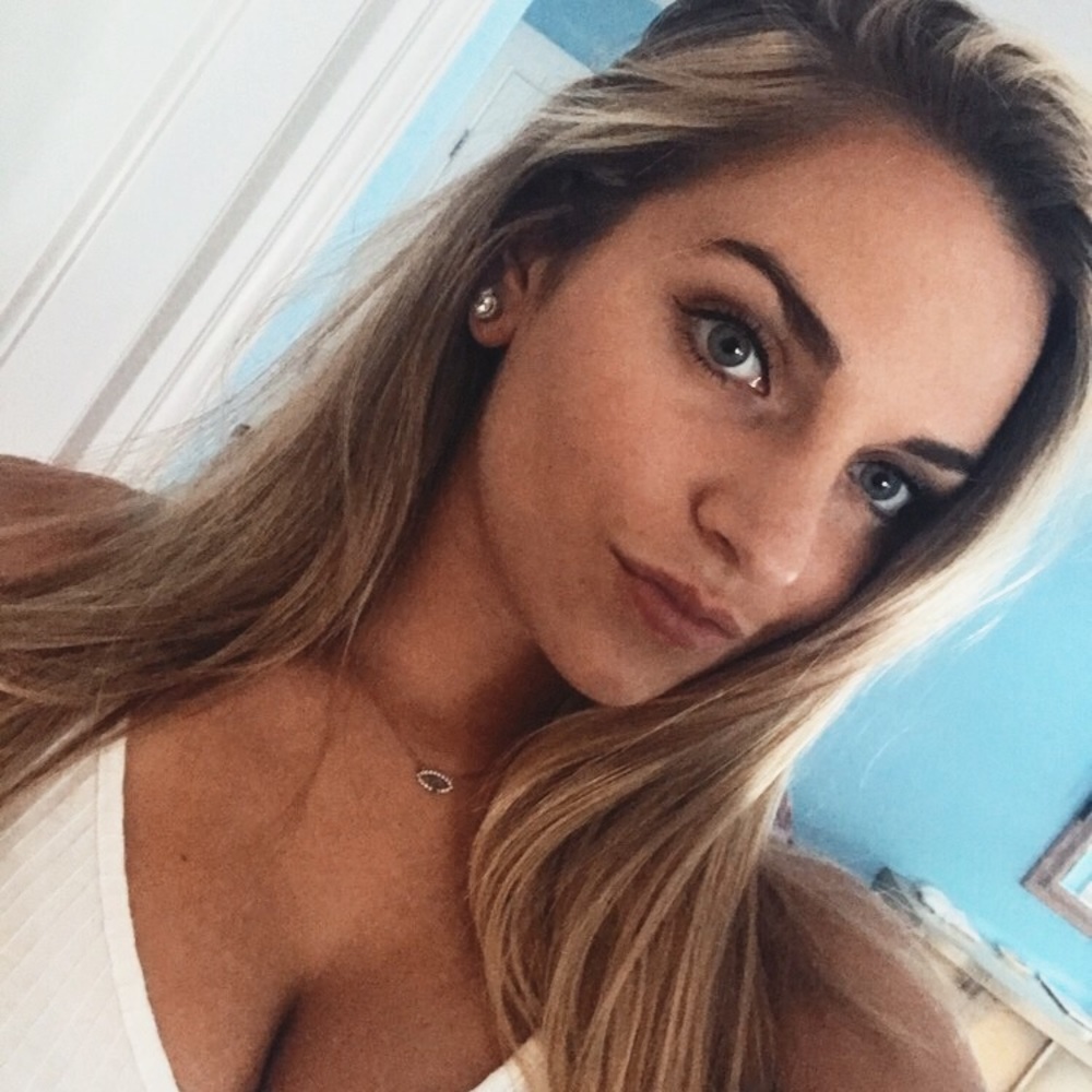 Meet your Posher, Leah