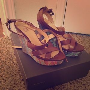 9&CO multicolored wedges size 6.5