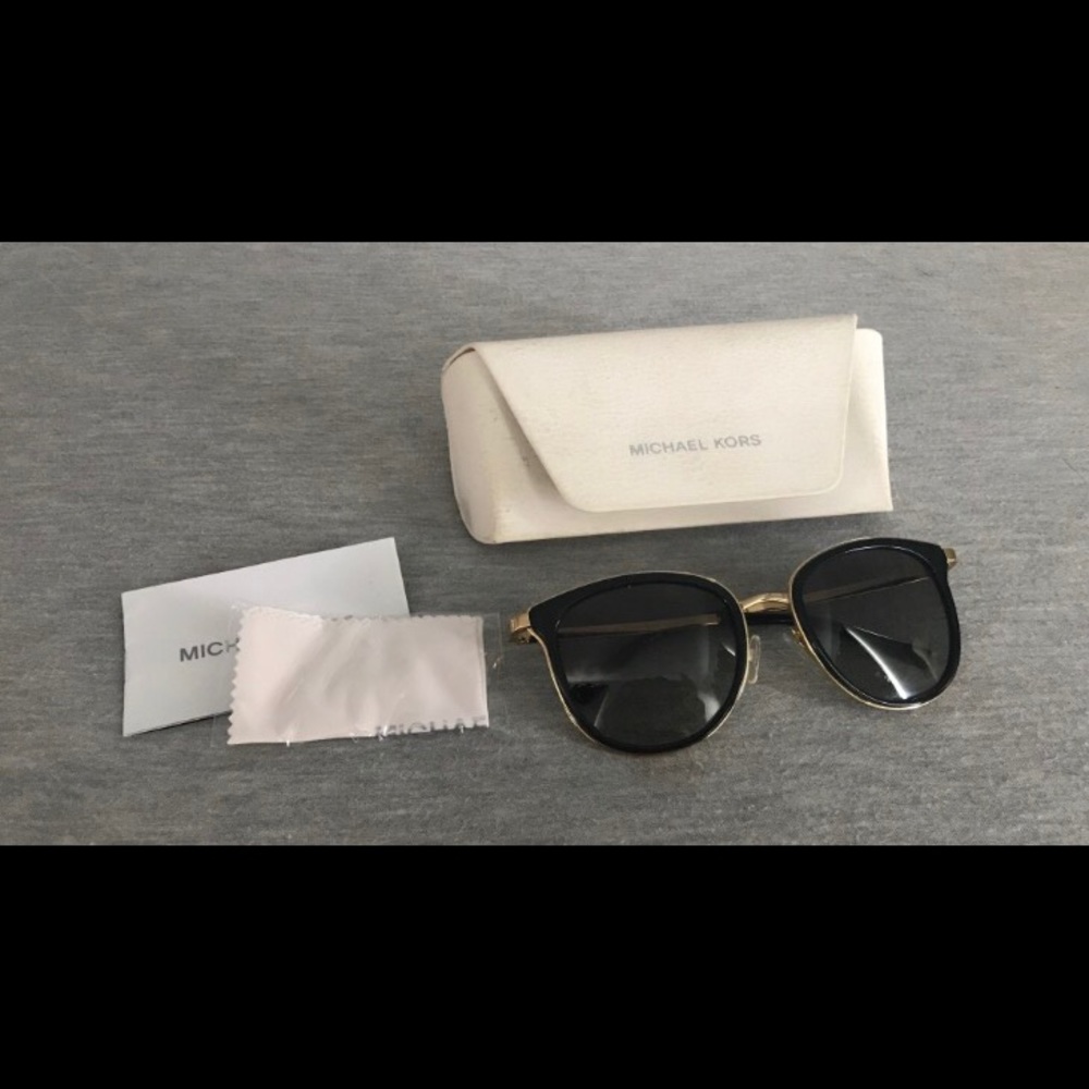 Michael kors sun glasses
