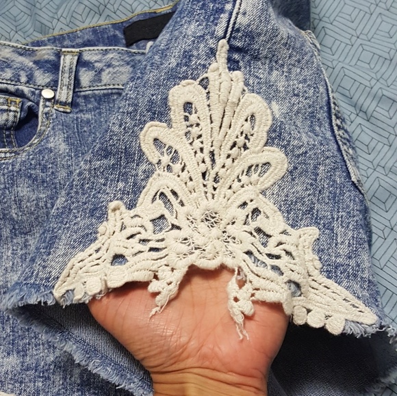 Jean shorts - Picture 2 of 4