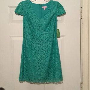 ⚡️Sale⚡️{NWT} Emerald Green Lilly Dress