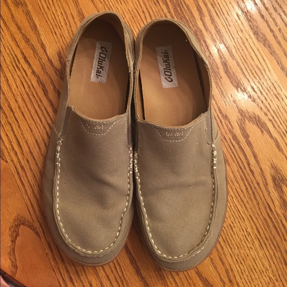 Olukai slip on