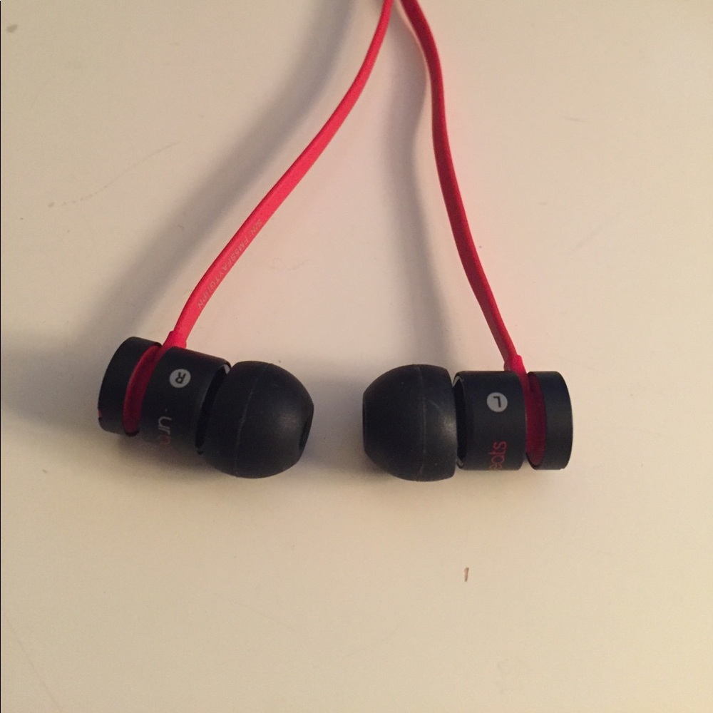 Red Beats - image 1