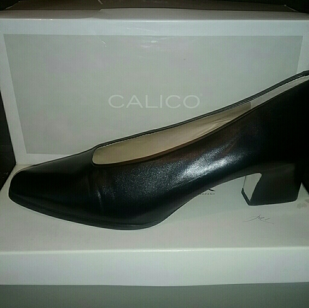 Black buisness casual heel