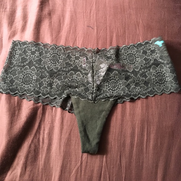 Pink Undies/thongs - Picture 2 of 5