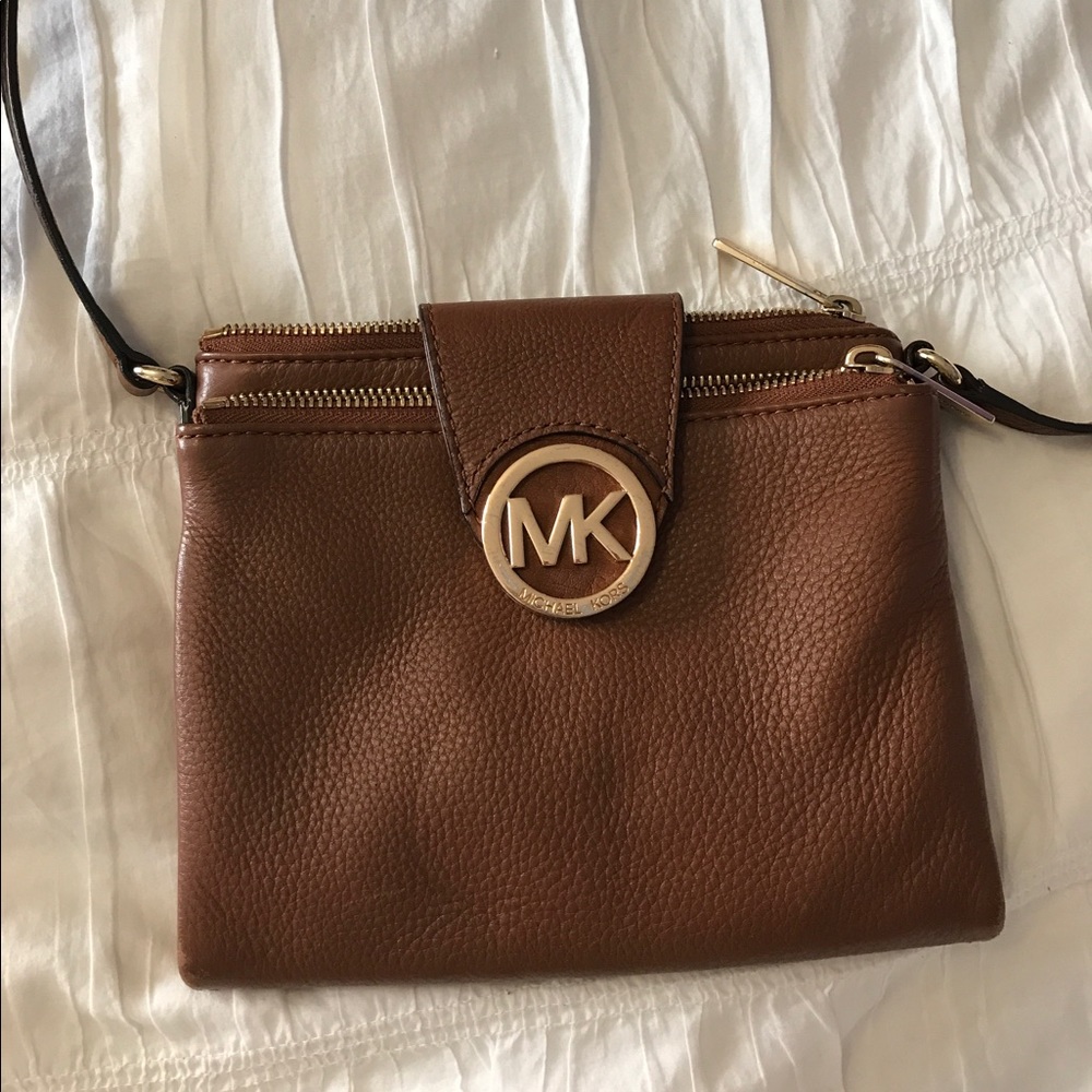 MK cross body