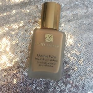Estée Lauder double wear foundation